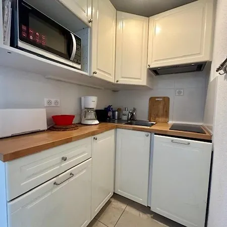 T2 A Royan, 4 Pers., Proche Et Commerces, Parking, Balcon, Confortable Et Equipe - Fr-1-494-60 Apartment