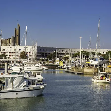 T2 à Royan, 4 Pers., Proche Et Commerces, Parking, Balcon, Confortable Et équipé - Fr-1-494-60 Apartamento Royan