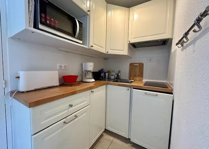 T2 A Royan, 4 Pers., Proche Et Commerces, Parking, Balcon, Confortable Et Equipe - Fr-1-494-60 아파트